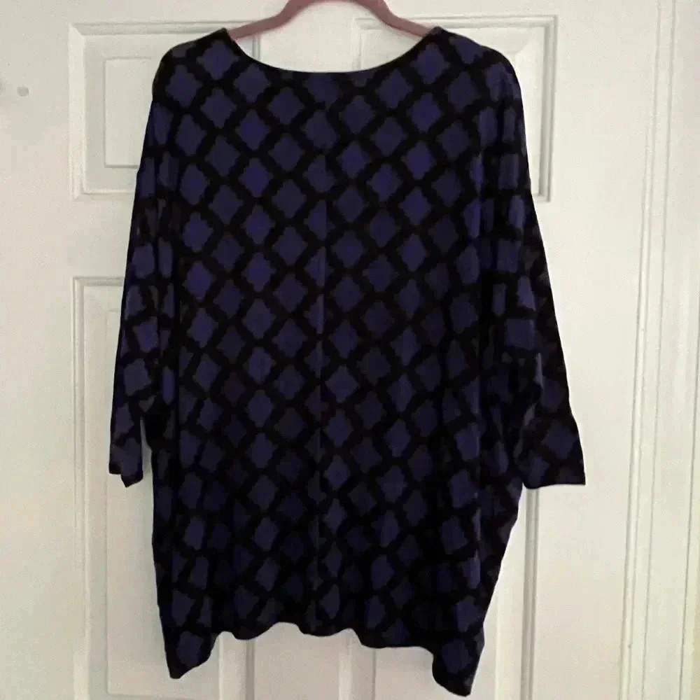 Hourglass Lilly Tunic top size xs black and blue